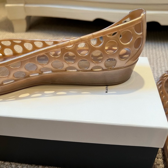 Marc Jacobs Surf Jelly Perforated Polka Dots Closed Toe Sandal sz 10 beige - Picture 14 of 14